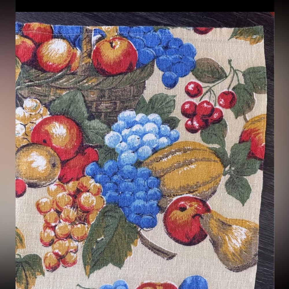 Fruity Pattern Vintage Tablecloth - Handmade - Picture 6 of 10